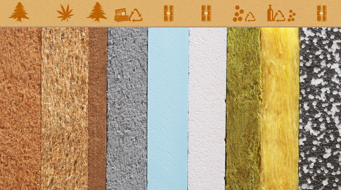 Mehrere unterschiedliche Wärmedämmmaterialien wie Mineralwolle, EPS, Holzfaser und weitere Dämmstoffe im Vergleich